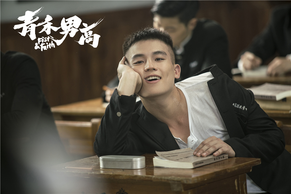 邱澤最新電影引領(lǐng)科技潮流，深度解析高科技產(chǎn)品革新功能與極致體驗(yàn)新紀(jì)元